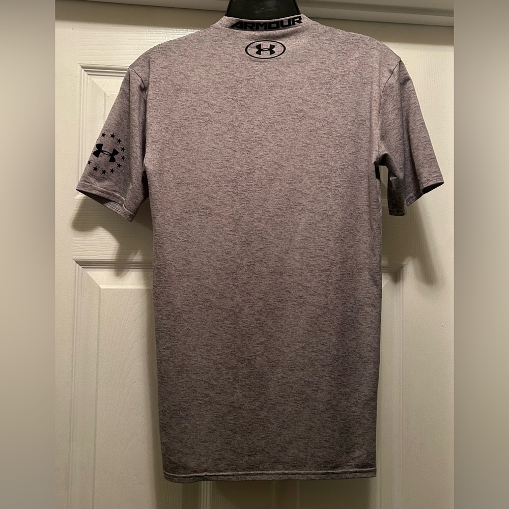 Under Armour Gray Graphic Tee - Never Accept Defeat - Picture 3 of 3